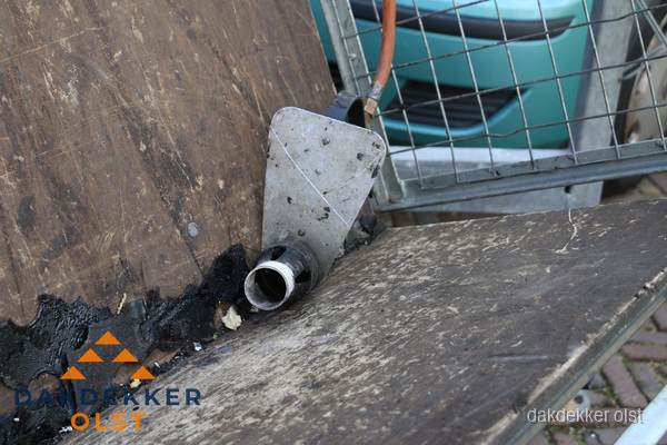 Dakdekkers gasbrander voor bitumen werkzaamheden in Olst Dakdekkers gasbrander voor bitumen werkzaamheden in Olst